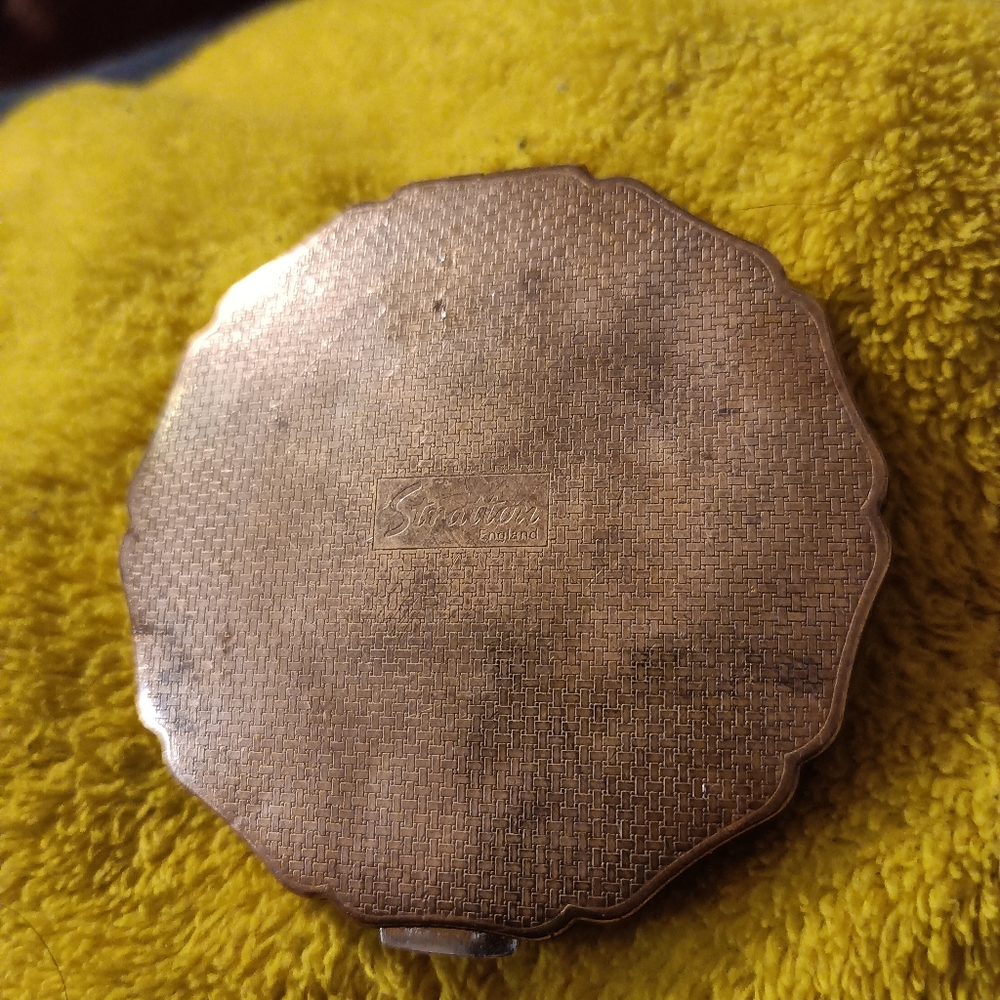 Stratton Compact Vintage - Picture 4 of 5